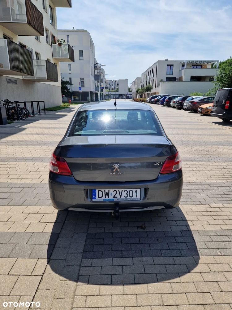 Peugeot 301 1.6 VTi Allure - 5