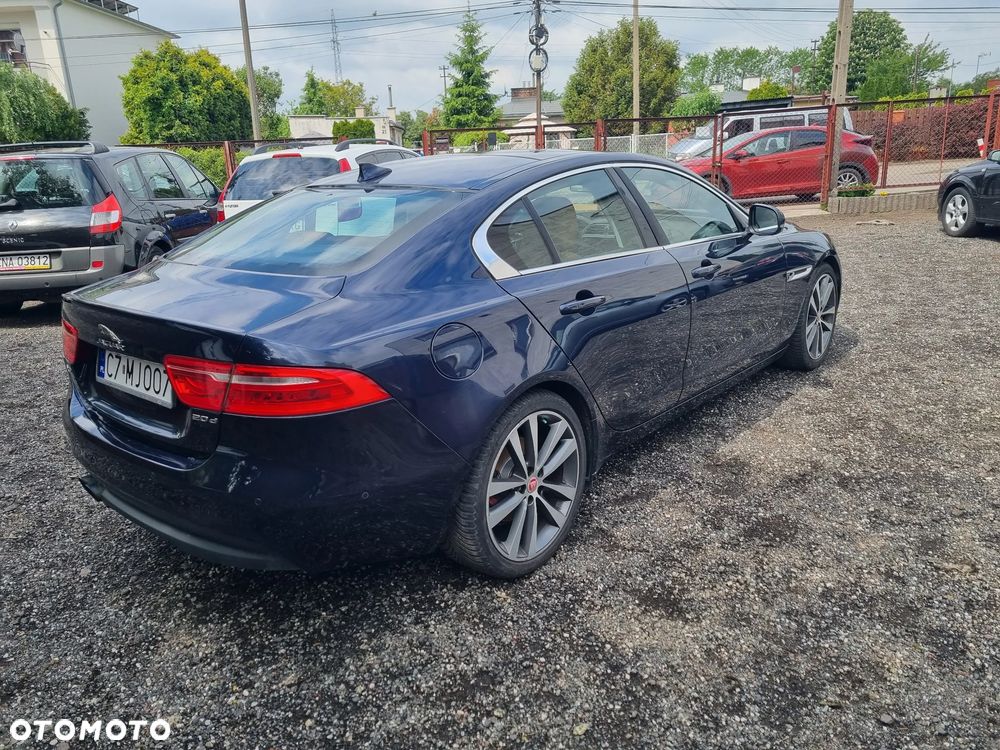 Jaguar XE 2.0 D AWD Portfolio - 5