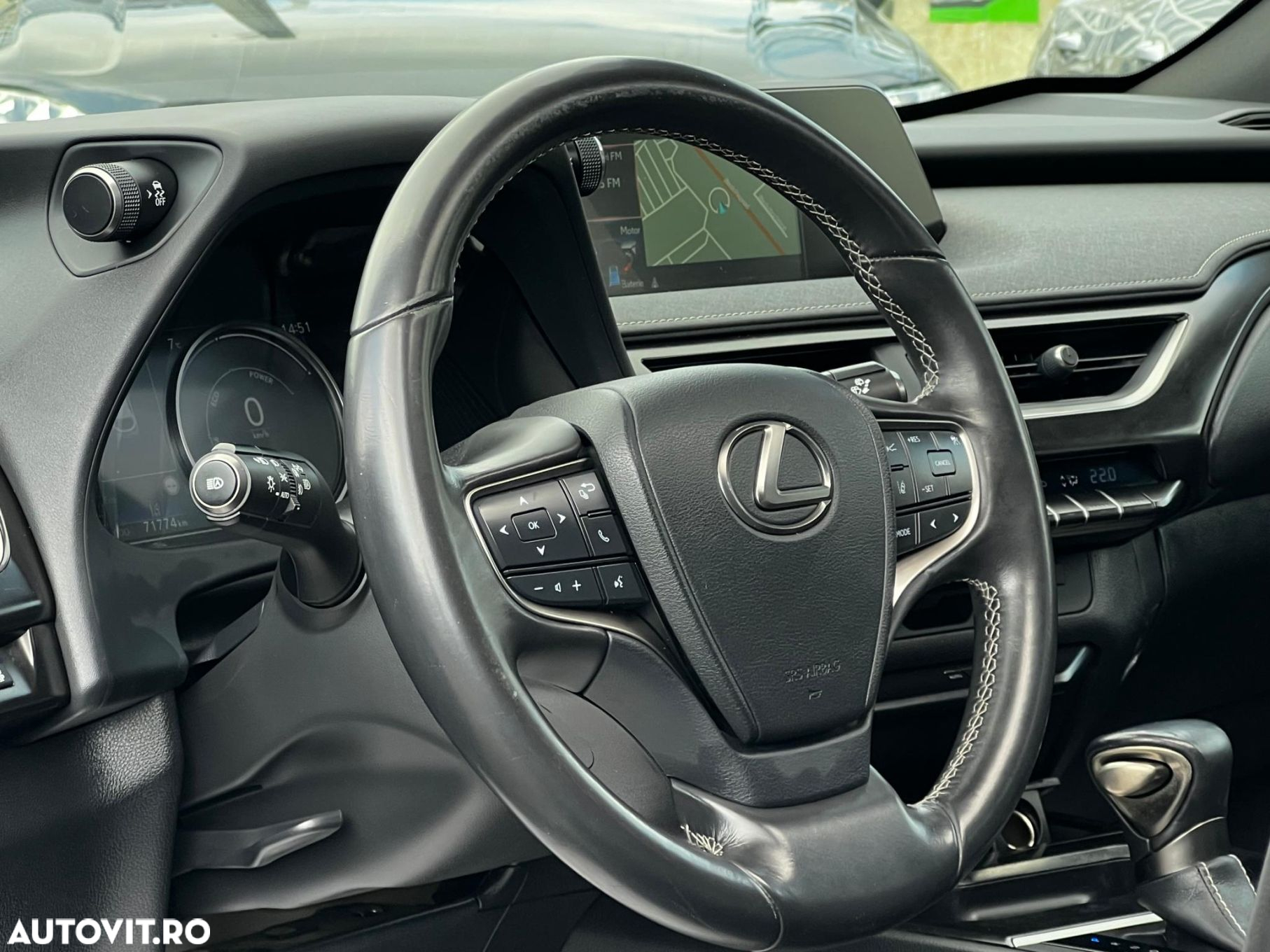Lexus UX 250h Executive Line - 14