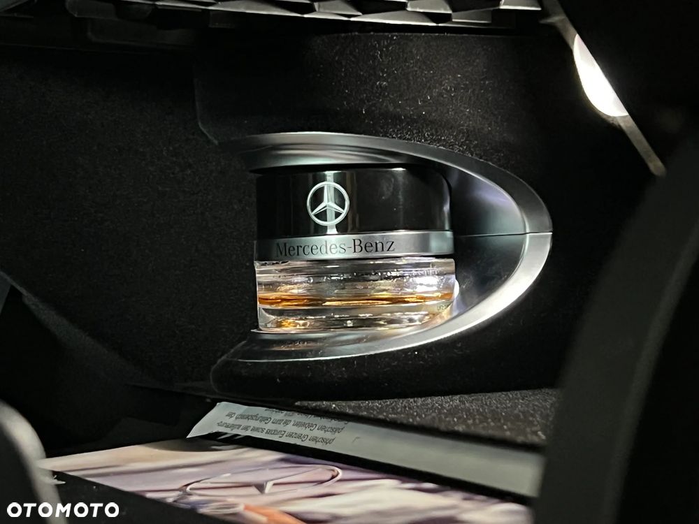 Mercedes-Benz Klasa C 300 d 9G-TRONIC - 41