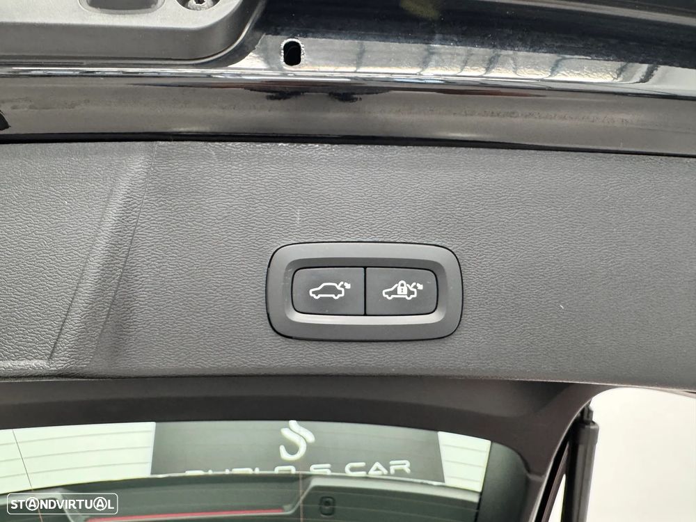 Volvo XC 40 T4 Recharge DKG Essential - 34