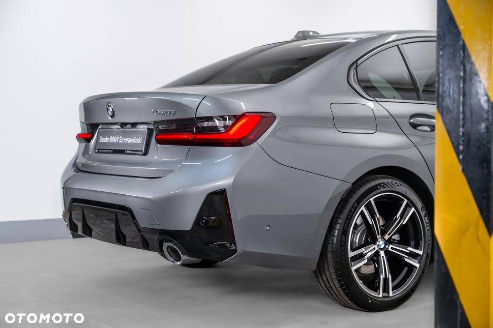 BMW Seria 3 320i M Sport - 12