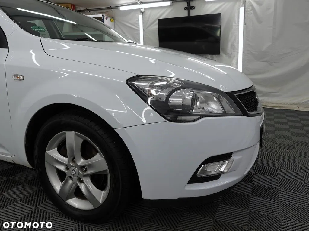 Kia Ceed Cee'd 1.6 Crdi Comfort + - 29