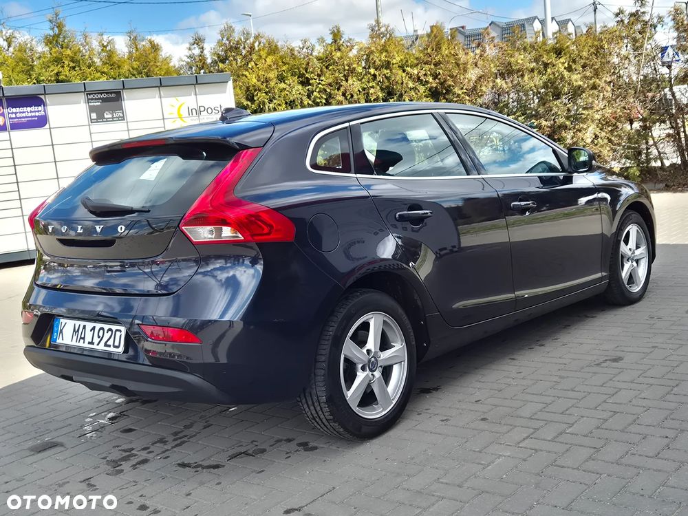 Volvo V40 D2 Momentum - 11