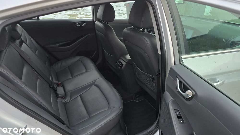 Hyundai IONIQ 1.6 GDI Premium - 31