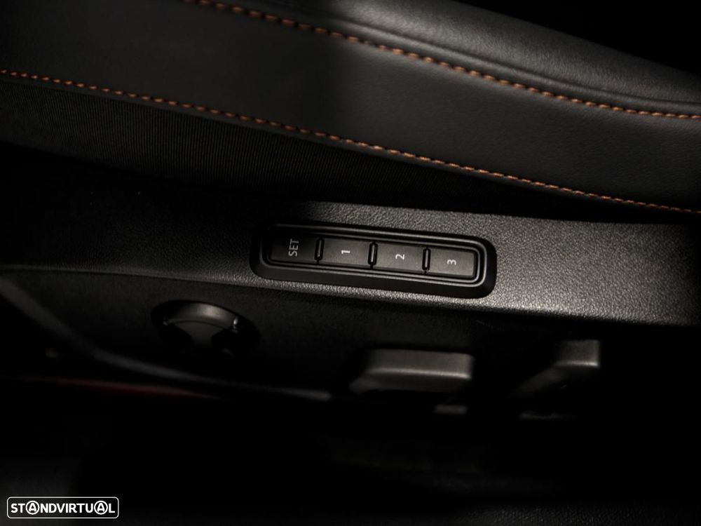 Cupra Leon 2.0 TSI 4Drive DSG VZ - 17