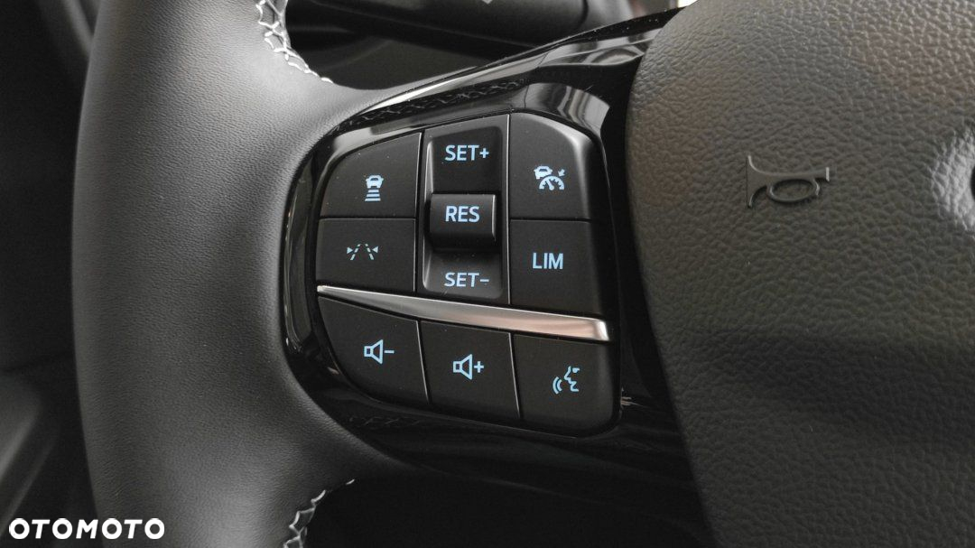Ford Kuga - 18