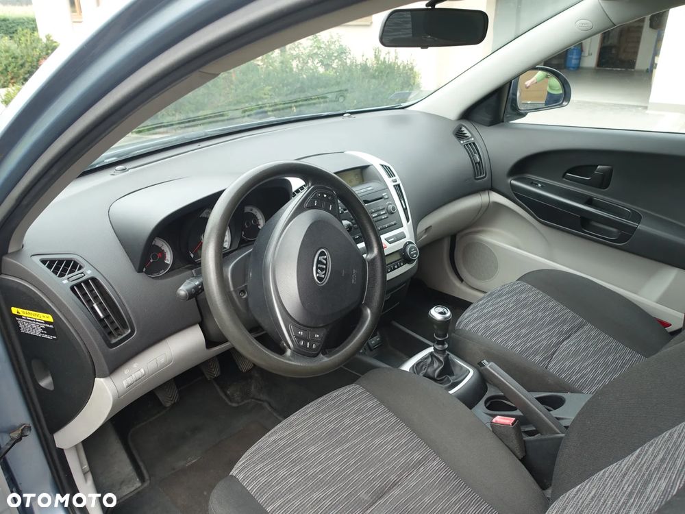 Kia Ceed 1.4 M - 8