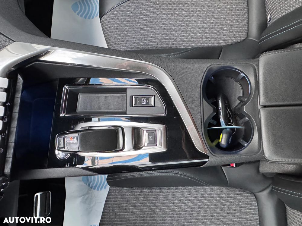 Peugeot 3008 Hybrid 225 e-EAT8 GT - 24