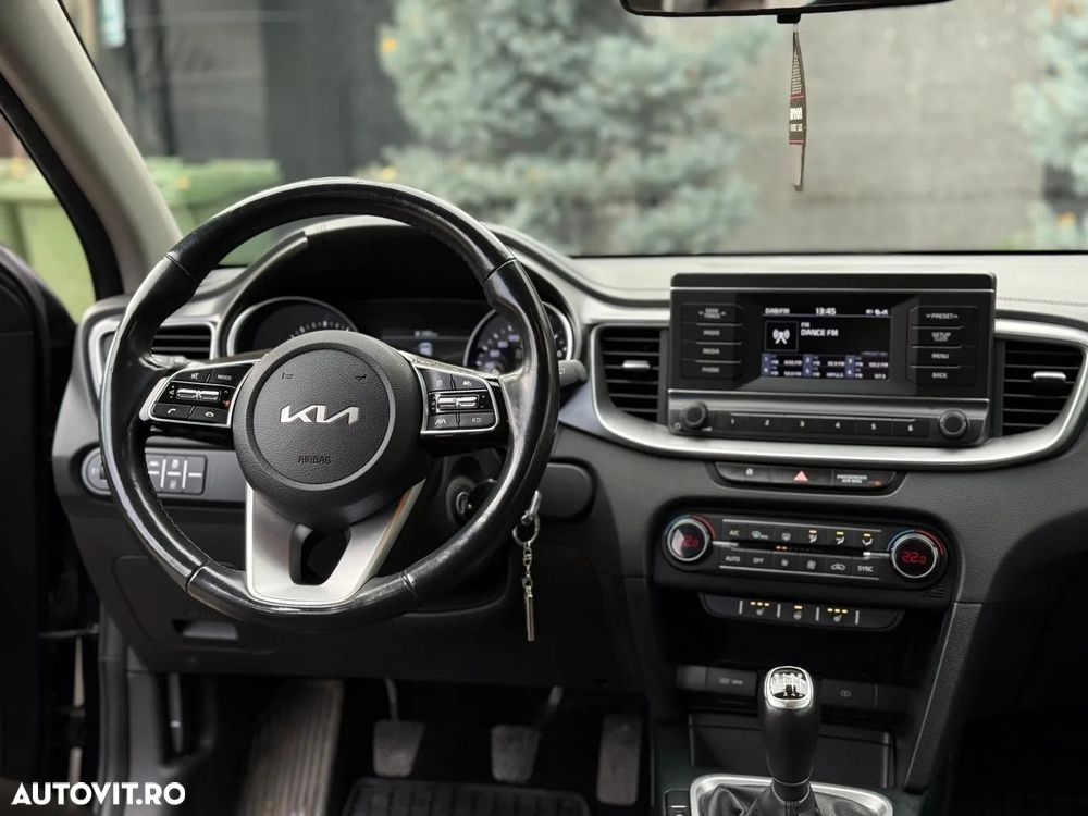 Kia Ceed 1.5 T-GDI 6MT Best - 19