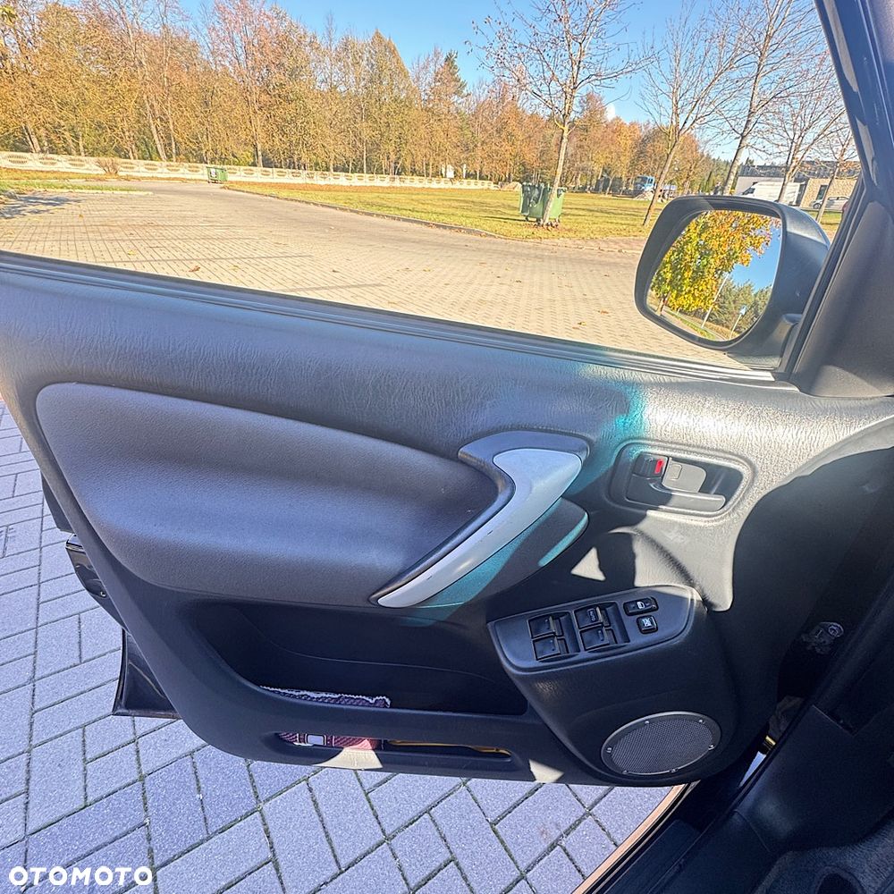 Toyota RAV4 2.0 VVT-i 4x4 - 8