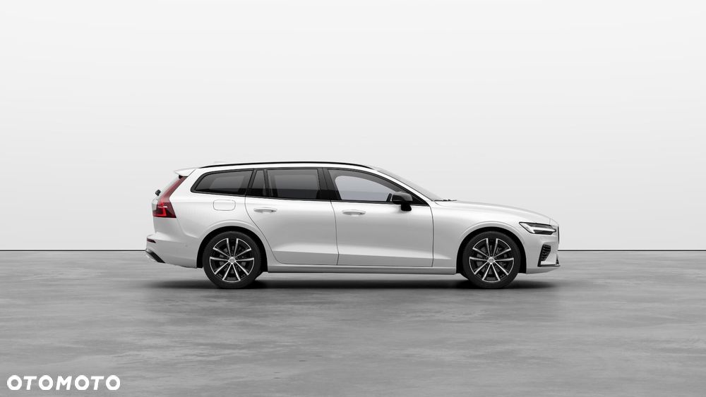 Volvo V60 T6 AWD Plug-In Hybrid Ultra Dark - 4