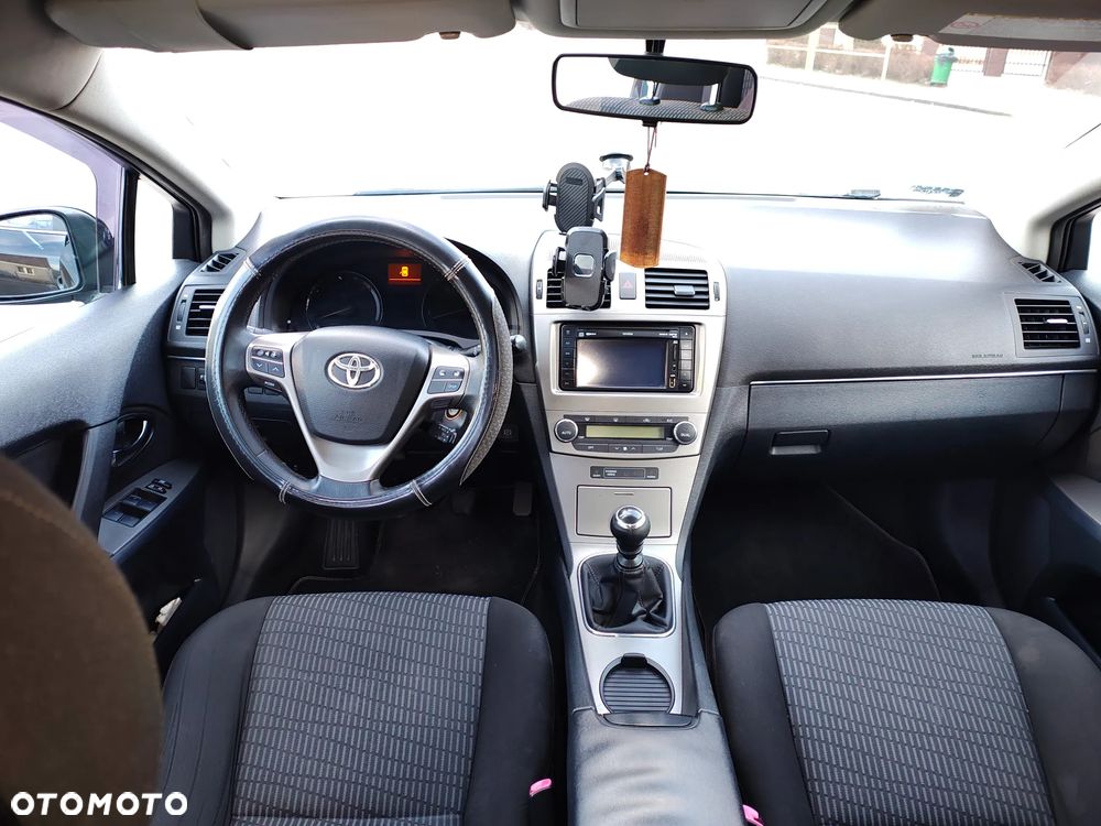 Toyota Avensis 2.0 D-4D 2010 - 10