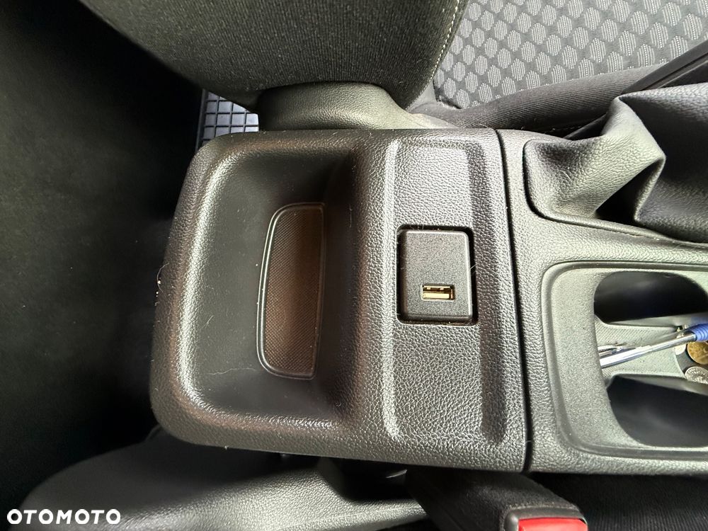 Opel Astra - 32
