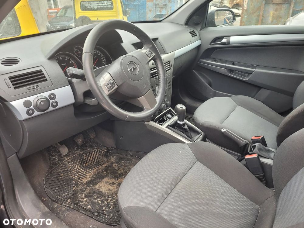 Części- Opel Astra  Pojemność: 1598 Moc: 77kW  Rok: 2006  Benzyna - 5