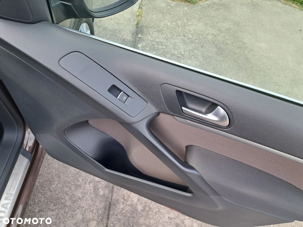Volkswagen Tiguan 2.0 TDI DPF BlueMotion Technology Exclusive - 23