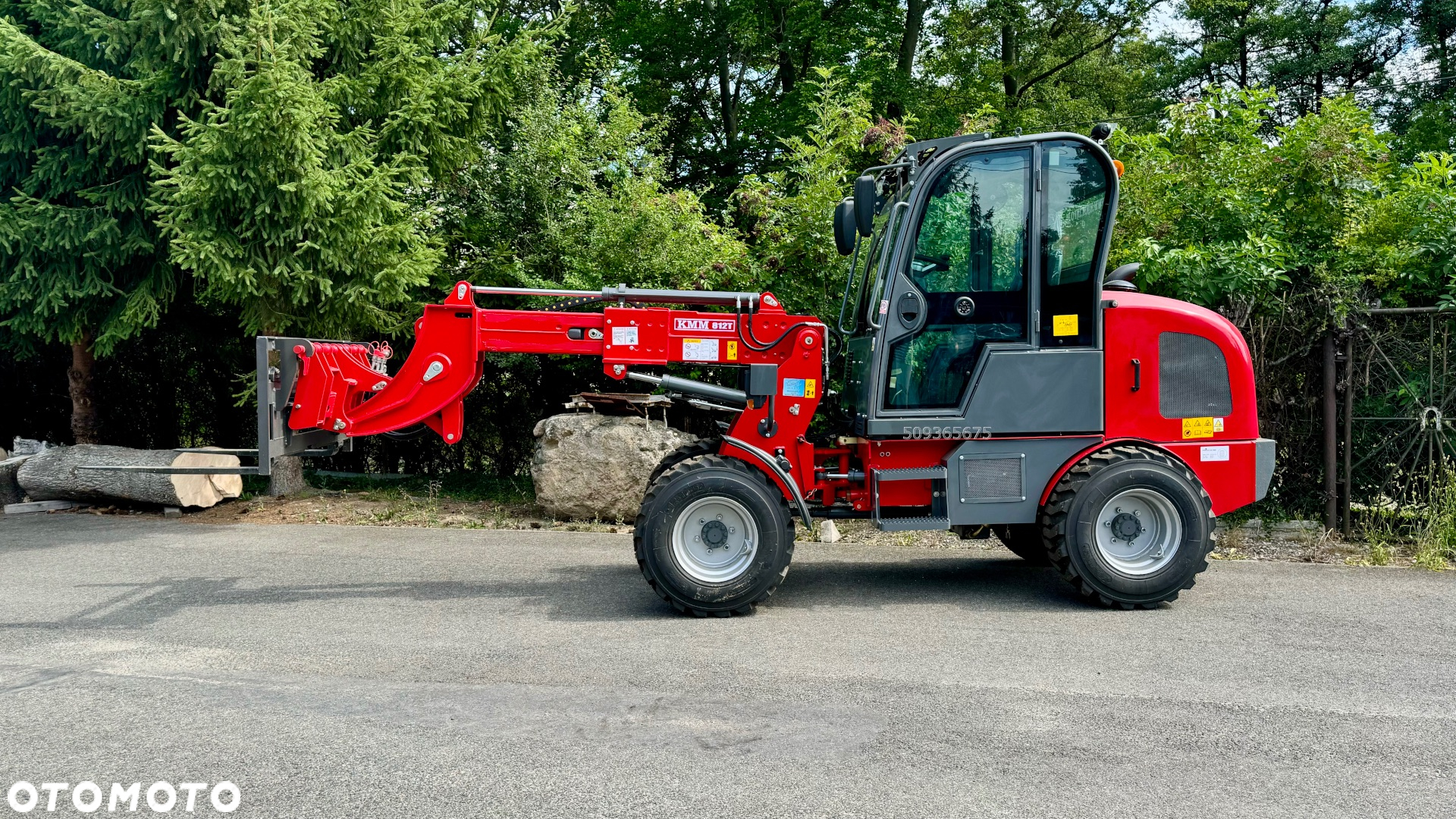 KMM 812T - 9