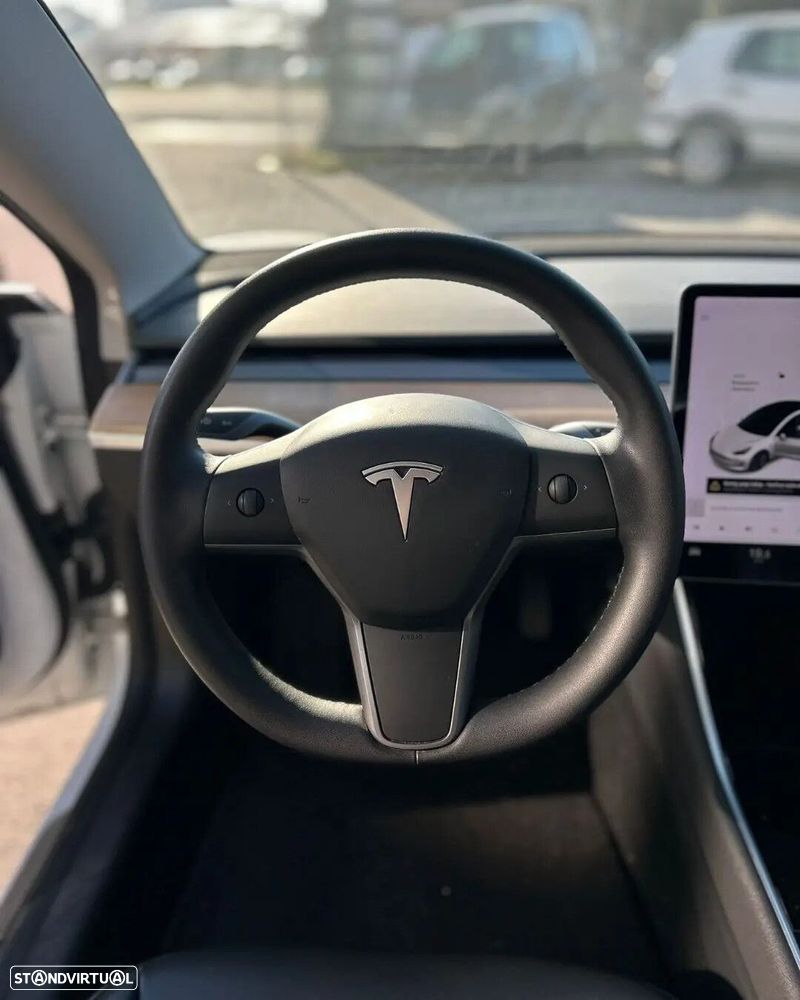 Tesla Model 3 Standard Range Plus RWD - 4