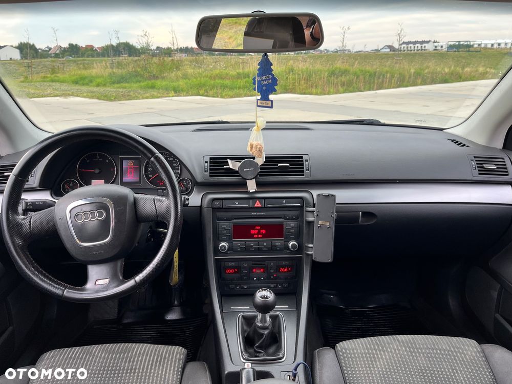 Audi A4 Avant 2.0 TDI DPF - 10
