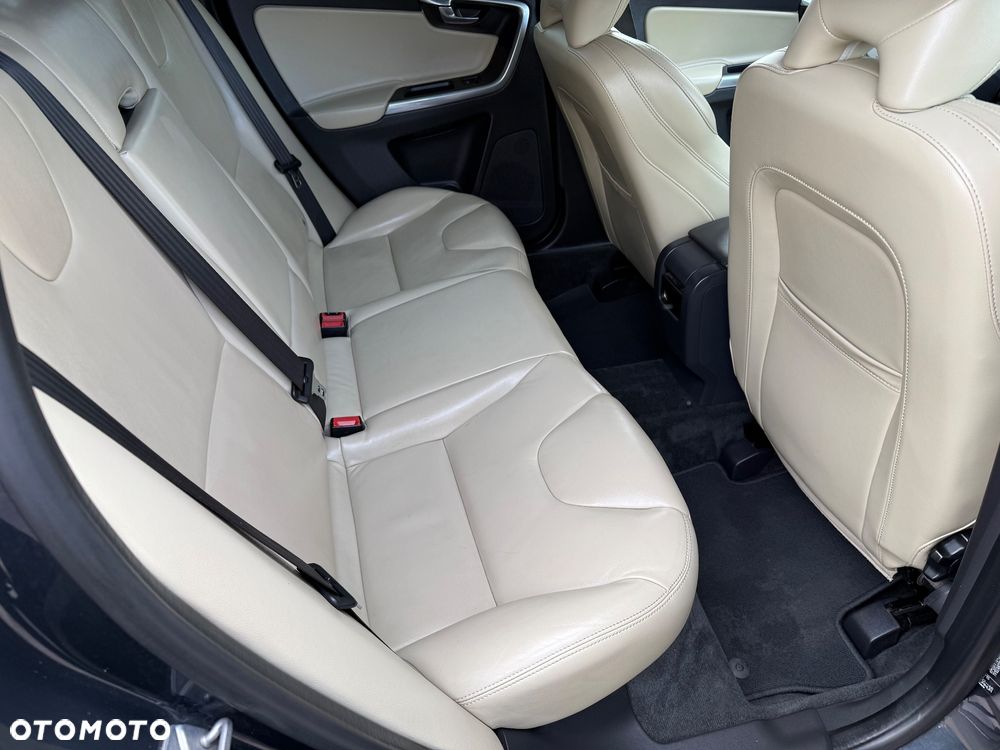 Volvo XC 60 D4 Drive-E Summum - 27
