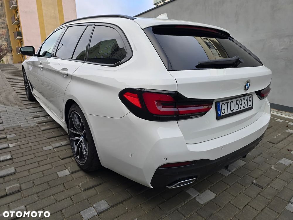 BMW Seria 5 520d M Sport Edition - 6