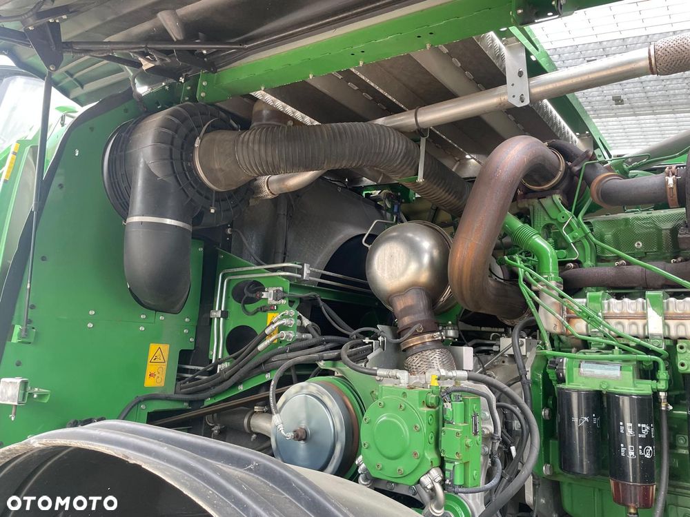 John Deere 8400 - 9
