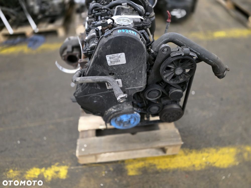 Volvo D5244T  2.4 diesel silnik kompletny z pełnym osprzętem gotowy do montażu - 3