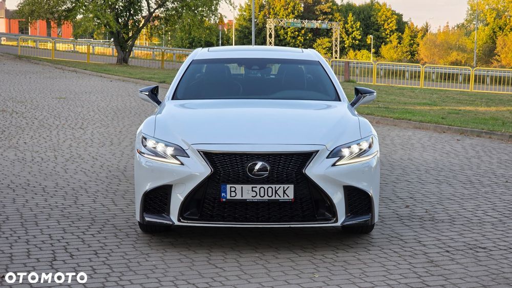 Lexus LS - 10