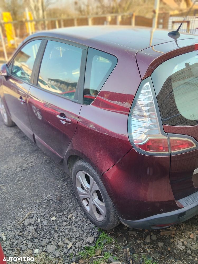 Renault Scenic - 4