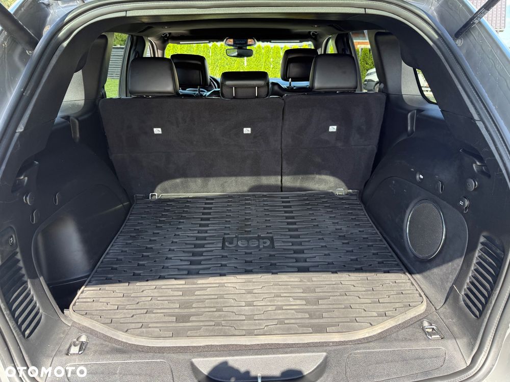 Jeep Grand Cherokee - 13