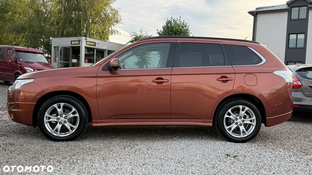 Mitsubishi Outlander 2.2 DI-D 4WD Instyle - 11