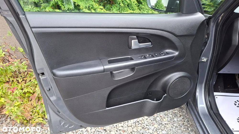 Kia Venga 1.6 CVVT Fifa World Cup Edition - 20