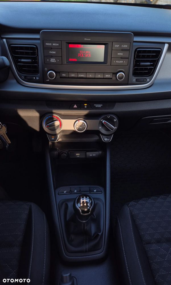 Kia Rio - 10