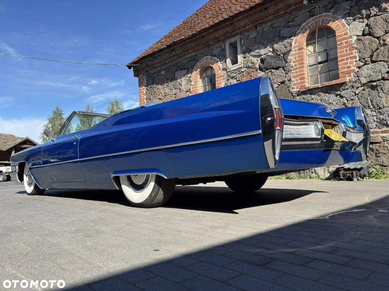 Cadillac Deville - 19
