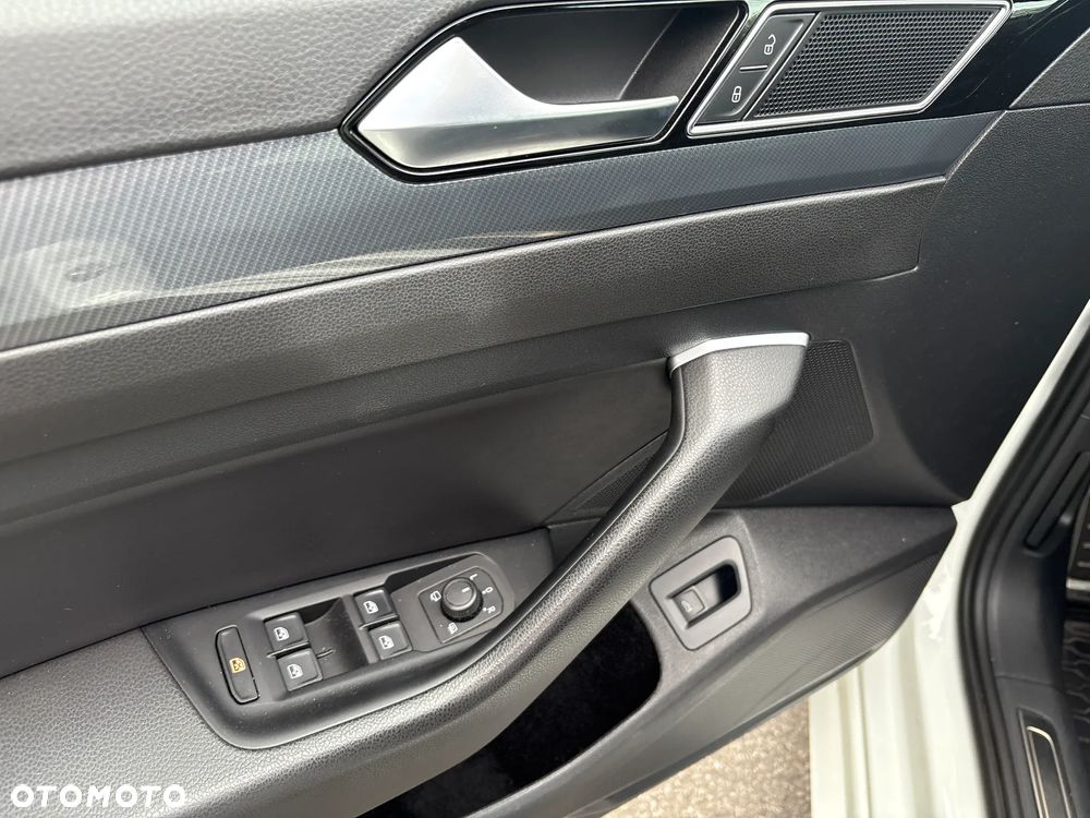 Volkswagen Arteon 2.0 TDI 4Motion SCR R-Line DSG - 13
