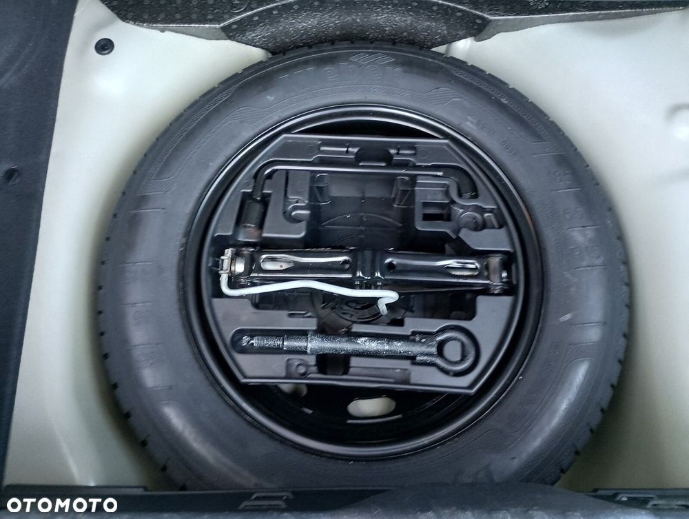 Citroën C3 1.2 PureTech Shine S&S - 24