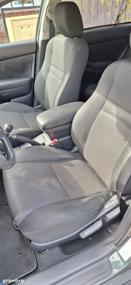 Toyota Avensis - 5