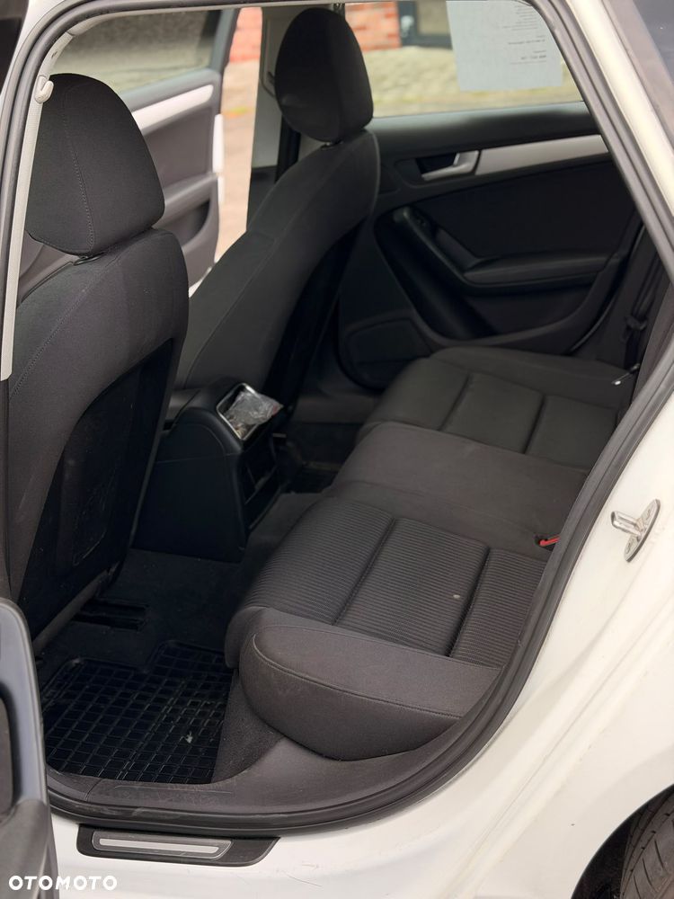 Audi A4 Avant 2.0 TDI - 10