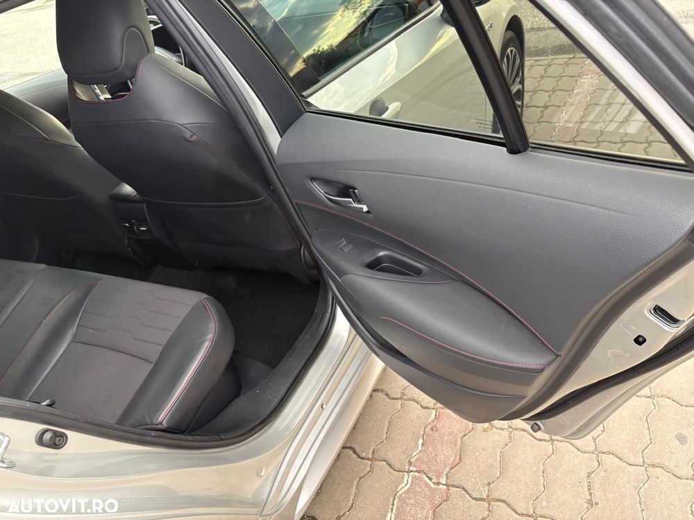 Toyota Corolla 1.8 HSD Exclusive - 27