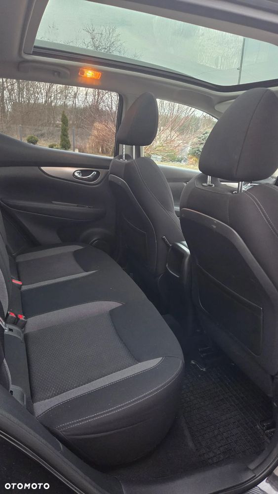 Nissan Qashqai 1.5 dCi N-Connecta - 17