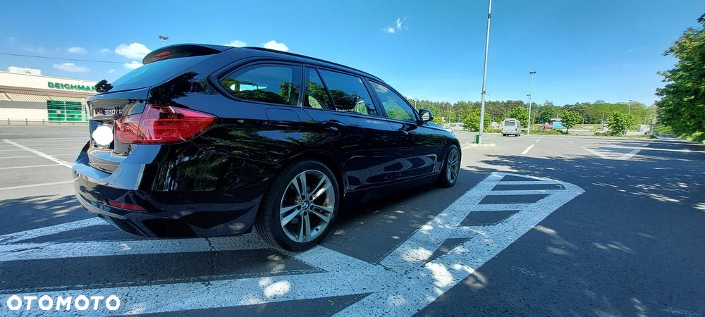 BMW Seria 3 320i - 9