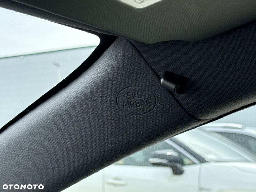 Toyota Corolla 1.8 Hybrid Comfort - 22