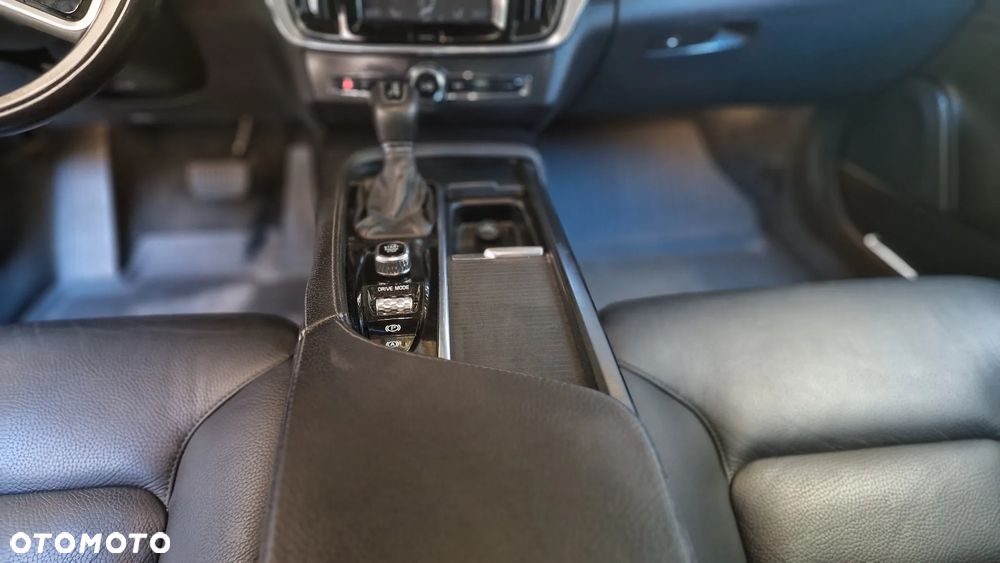 Volvo V90 D4 Momentum - 7