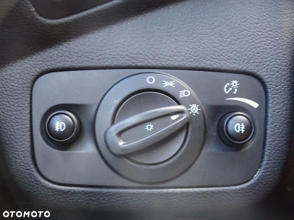 Ford Kuga - 28