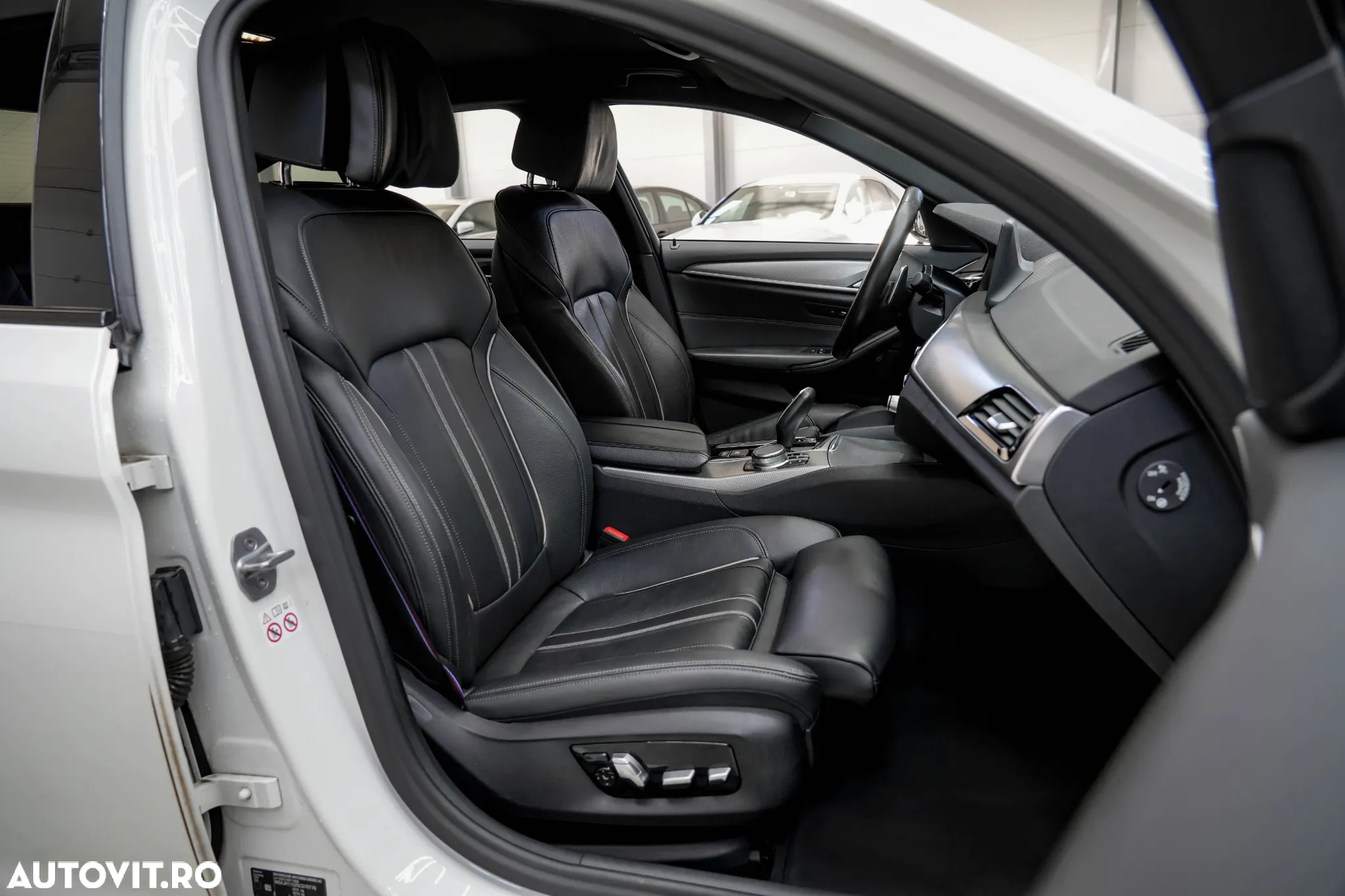 BMW Seria 5 520i Aut. M Sport Edition - 8