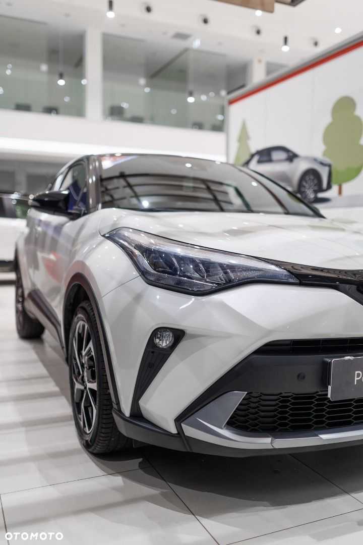 Toyota C-HR - 16