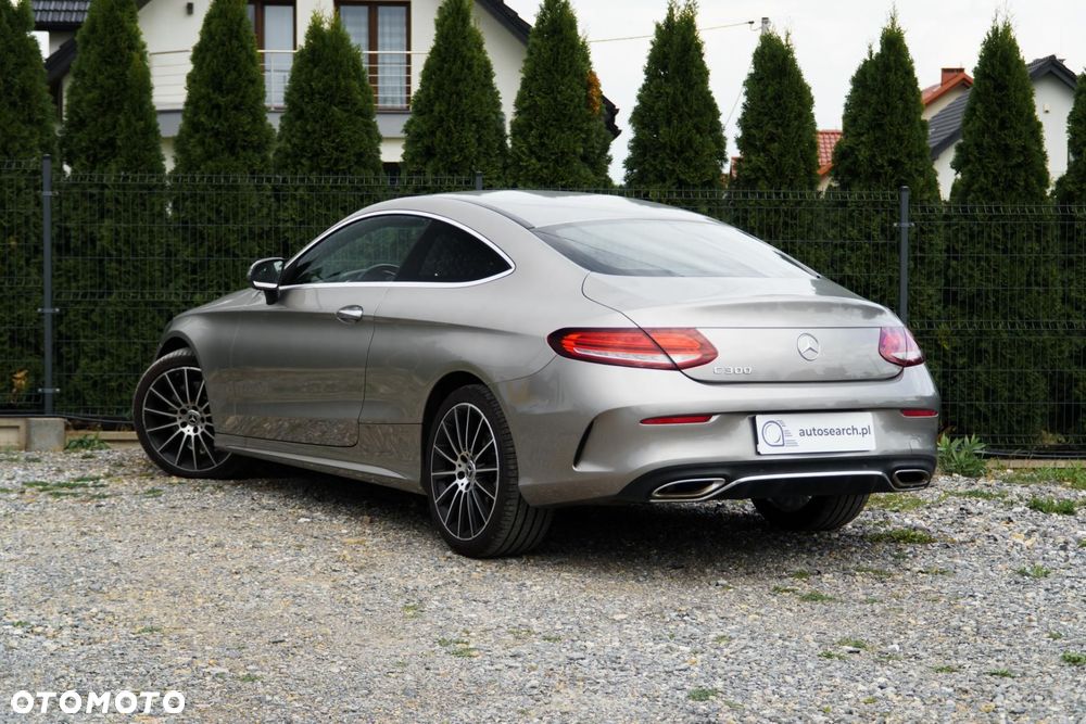 Mercedes-Benz Klasa C 300 9G-TRONIC - 7