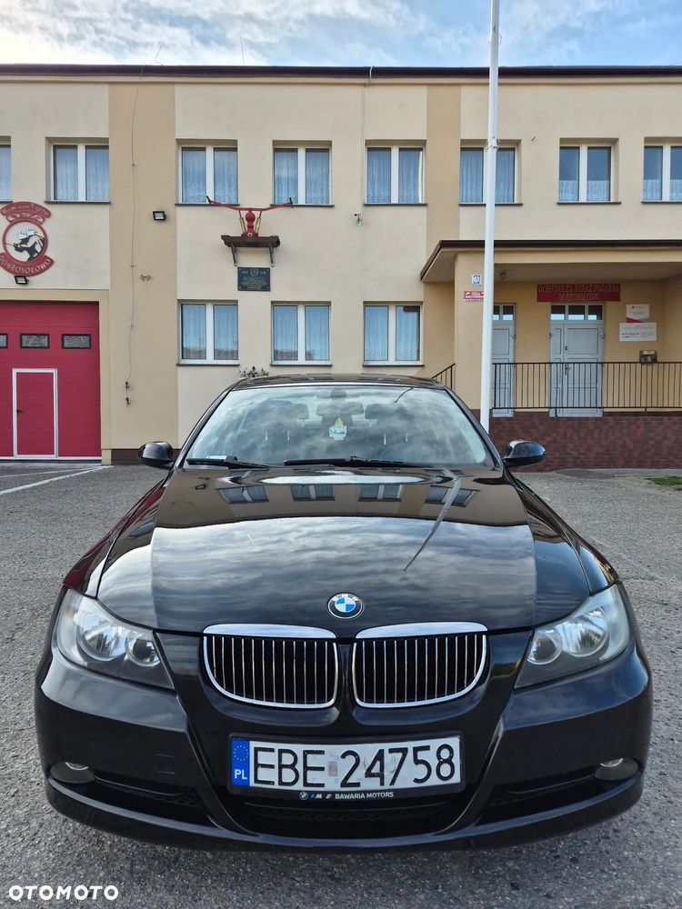 BMW Seria 3 320i - 3