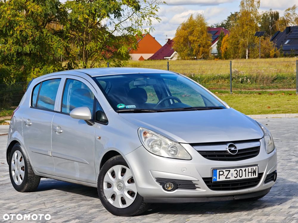 Opel Corsa 1.4 16V Cosmo - 11