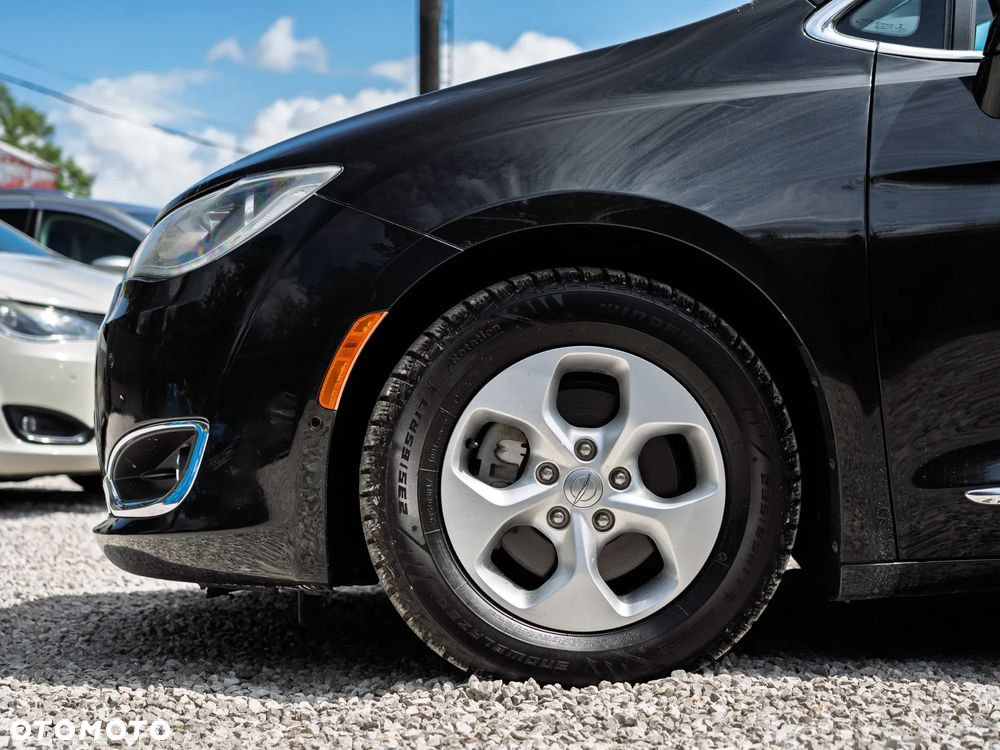 Chrysler Pacifica - 7